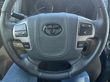 "Toyota Land Cruiser 200" sükanı