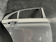 "Mercedes W213" qapıları