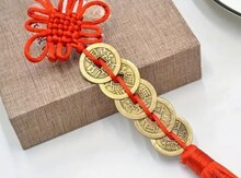 5 Madən pulu və şanslı qırmızı çin düyümü