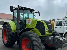 Traktor Claas 820, 2022 il