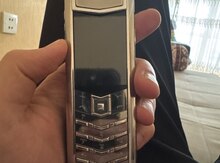 Vertu Signature S Design Clous de Paris 4GB