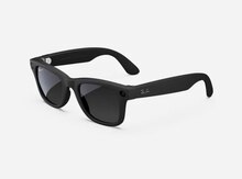 RayBan Meta Wayfarer Matte Black with Transitions Lens