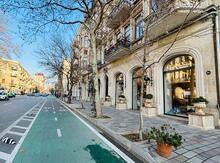 4-otaqlı mənzil, 28 May m., 200 m²