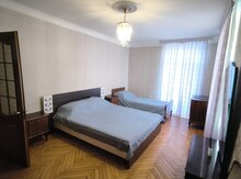 2-otaqlı mənzil kirayə verilir, Bülbül pr., 70 m²