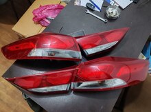 "Hyundai Elantra 2016-2018" stop işıqları