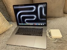 Apple MacBook Pro 15 inch Touchbar 256GB/16GB