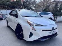 Toyota Prius, 2017 год