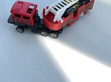 "Hotweels 1:FIREHOUSE FUELER 2:FAST MASTER" modeli 
