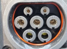 Elektrik avtomobil şarj aləti