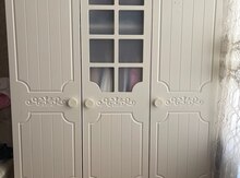 Uşaq mebeli desti