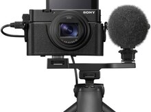Sony RX100 VII Digital Camera