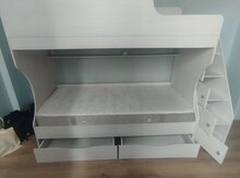 İkimərtəbəli çarpayı