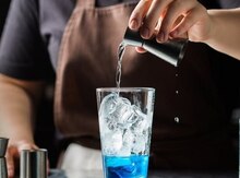 Barmen tələb olunur