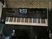 Sintezator "KORG PA 4"