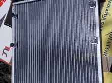 "GAZ 31" radiatoru