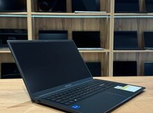 Noutbuk "Asus VivoBook"