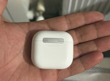 Apple AirPods 4