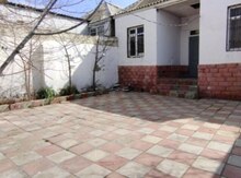 Həyət evi, Polad Həşimov küç. 444