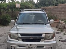 Mitsubishi Pajero io, 2001 il