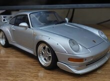 "Porsche 911" 1:18 modeli