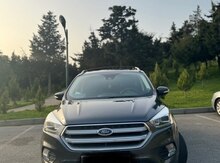 Ford Escape, 2017 il
