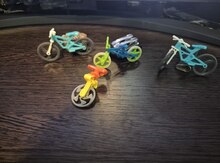 Kinder oyuncaqlar