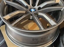 "BMW G30" R18 M tech diskləri