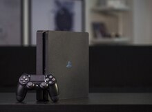 Oyun konsolu "Sony playstation 4 slim 9.00"