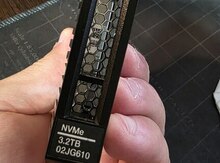 SSD "Lenovo SAS nmve pci 4"