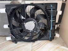 "Chevrolet Equinox" su kondisioner radiatoru, pəri
