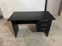 Ofis masası