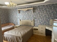 3-otaqlı mənzil kirayə verilir, Tbilisi pr., 70 m²