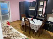 2-otaqlı mənzil kirayə verilir, Memar Əcəmi m., 86 m²