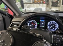 "Toyota Camry" sürətlər paneli