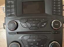 "Ford Fusion" monitoru