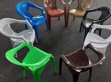 Plastik oturacaqlar