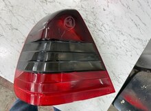 "Mercedes-Benz C-Class" stopu