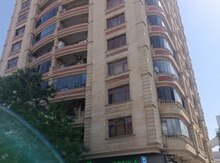 3-otaqlı yeni tikili, Nərimanov r., 136 m²