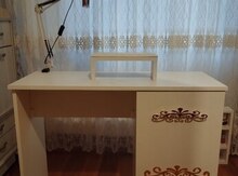 Manikür masası