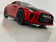 "Nissan Gtr" modeli