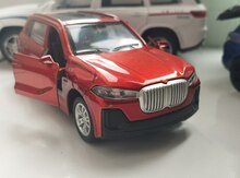 "BMW X7" modeli