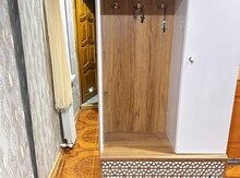 Dəhliz dolabı