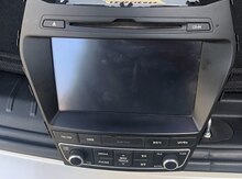 "Hyundai Santa Fe 2015" monitoru