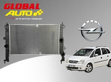 "Opel Meriva" su radiatoru
