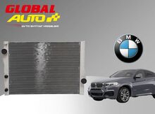"BMW X6 F16" su radiatoru