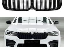 "BMW G30" radiator barmaqlığı