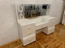 Зеркальный комод