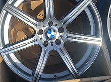 "BMW M5" diskləri R20