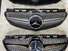 "Mercedes" radiator barmaqlığı