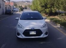 "Toyota Aqua Prius 2016" icarəsi